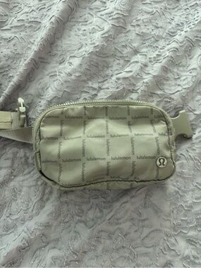 lululemon athletica Light Beige Logo Crossbody Belt Bag